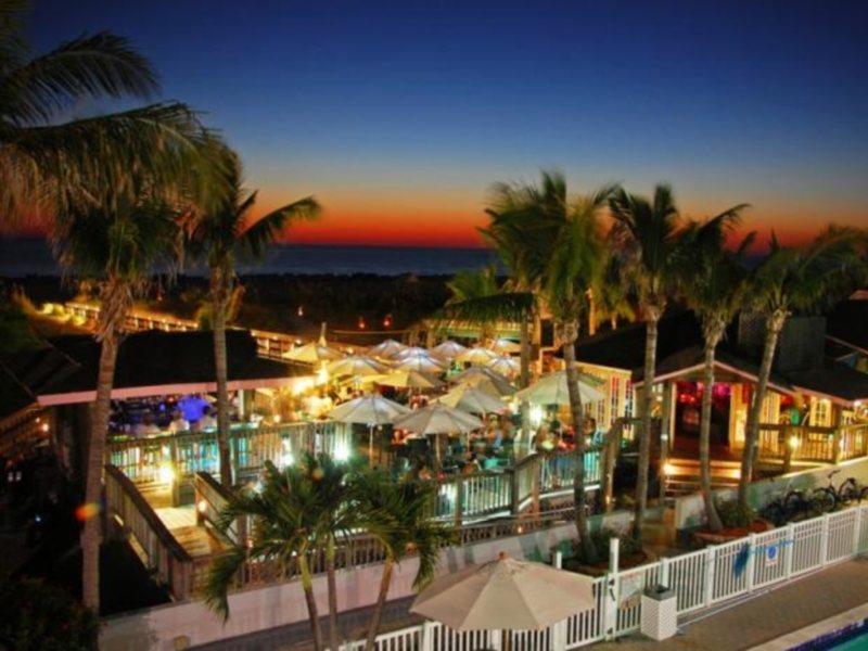 The Beachcomber St. Pete Beach Resort & Hotel Экстерьер фото